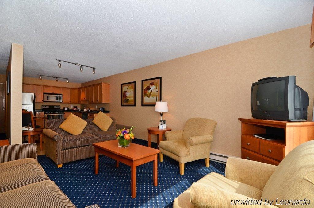 Best Western Plus Langley Inn Room photo